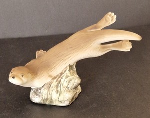 Vintage Swimming Otter Porcelain Figurine Highbank Lochgilphead Scotland Style