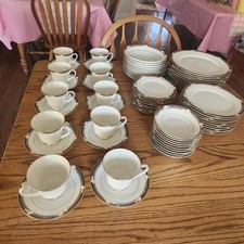 Noritake Legendary “Ellington” Dinner Setting For 10 