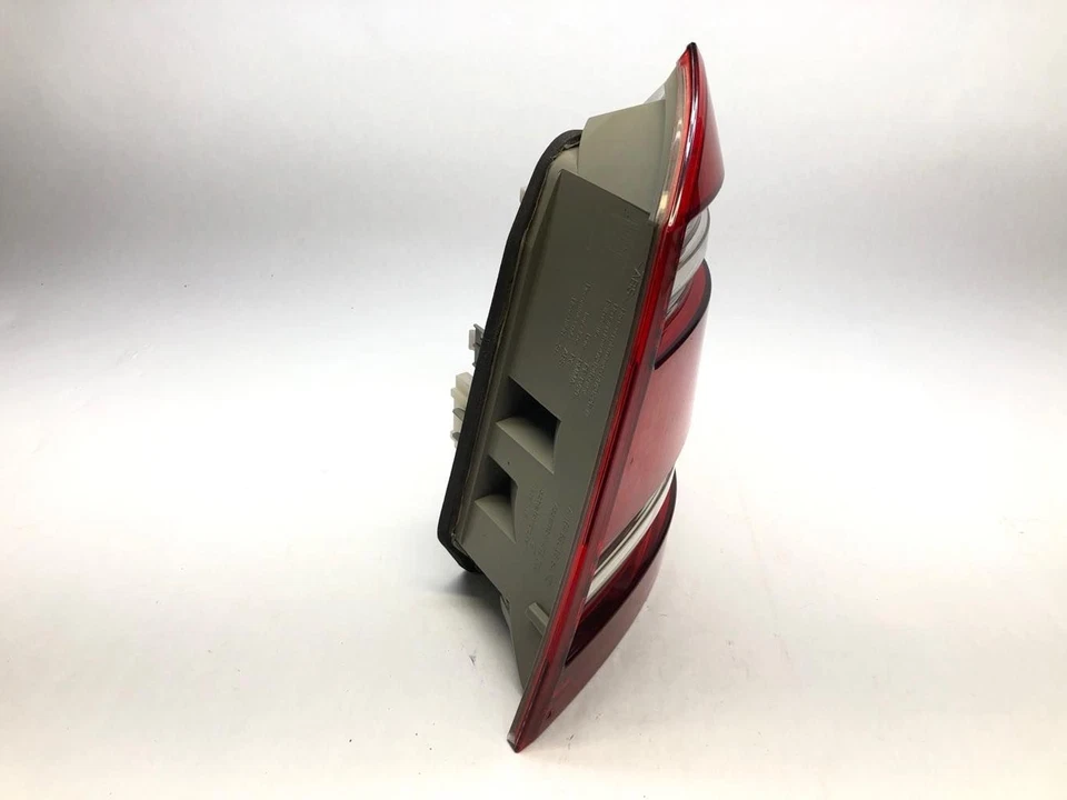 Conjunto de luces traseras de pasajero Mercedes-Benz GL450 GL320 X164 2007-2009 fabricante de equipos originales Foto 4 de 4