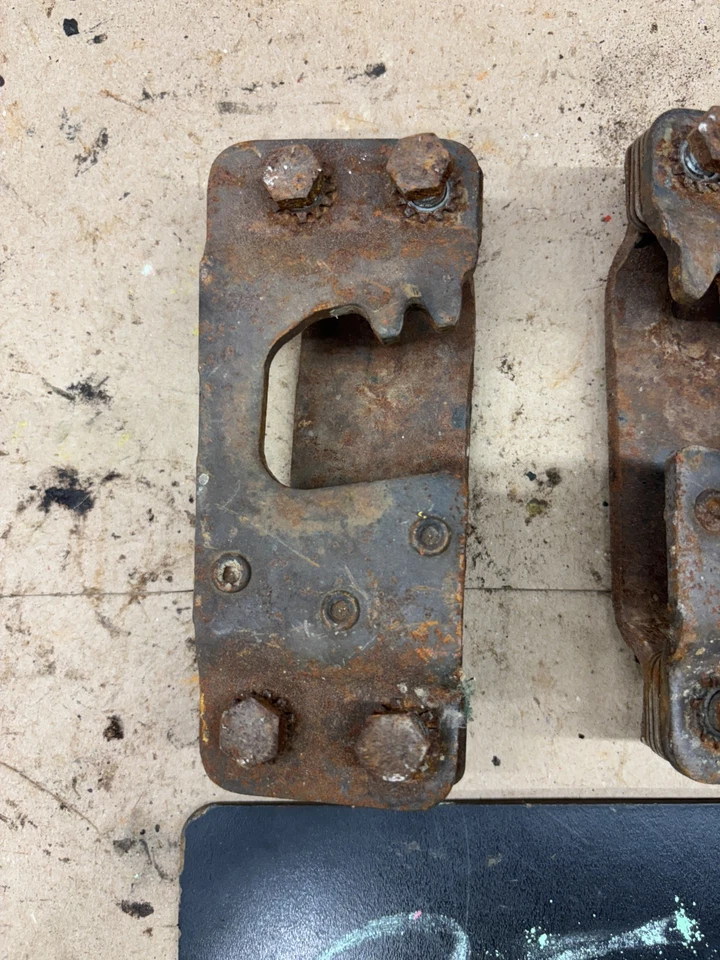 1970 1971 1972 K5 Chevrolet Gmc Blazer K10 C10 puerta atasco jamba striker par de pestillos Foto 3 de 4