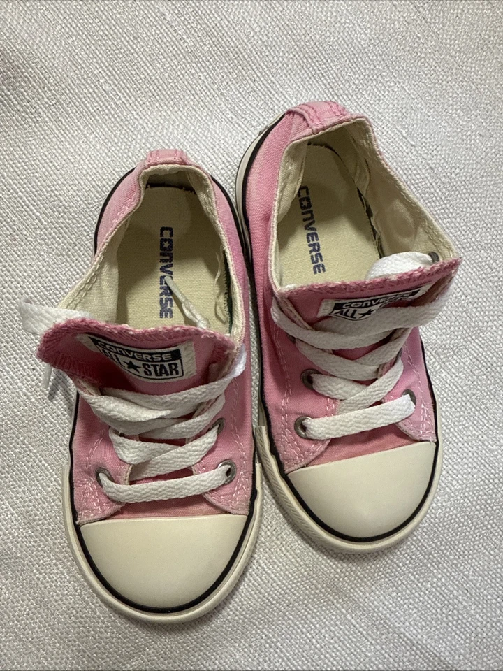 Talla 8 Unisex Niño Pequeño Converse Infantil CTAS OX Rosa Zapatos Deportivos con Cordones Foto 3 de 4