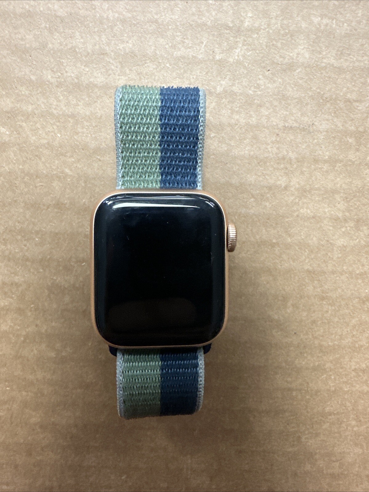 Apple Watch SE GPS 40mm Aluminum 1st Gen Parts Only-image