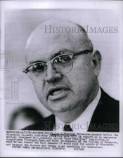 1963 Press Photo Dr. Leo Weinshel of Milwaukee's "Good Samaritan" legislation