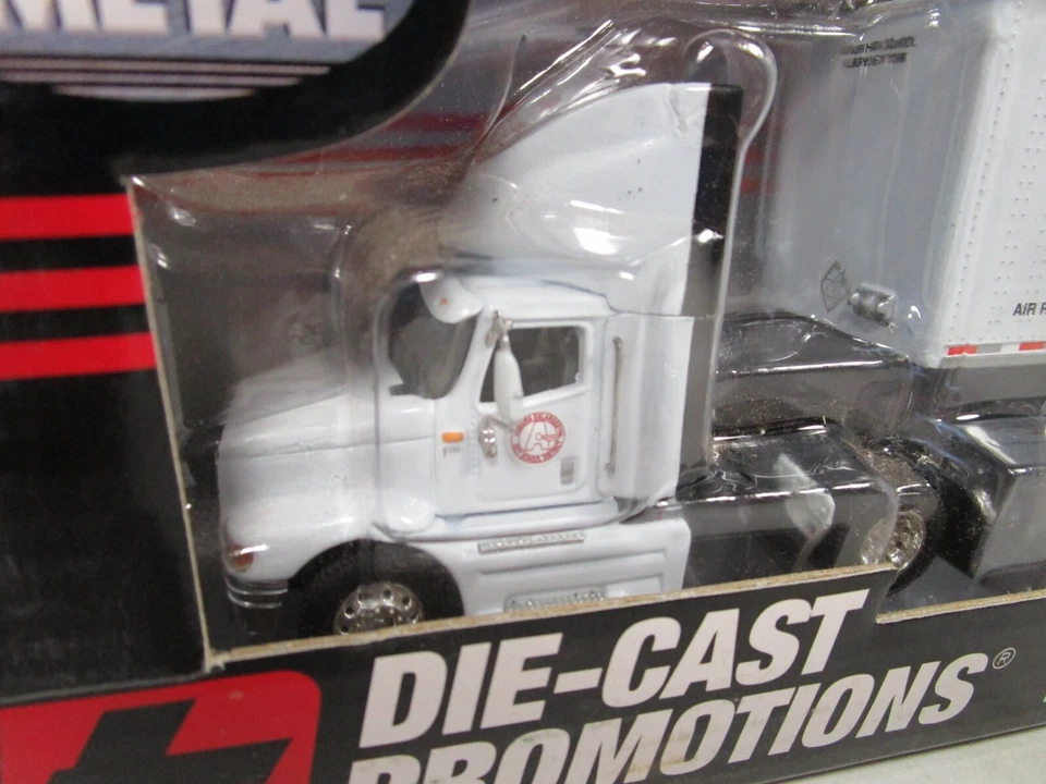 PROMOCIONES DIECAST 1/64 GRANATE VANGUARD BAND INTERNATIONAL 9100i SEMI CAMIÓN Foto 2 de 4