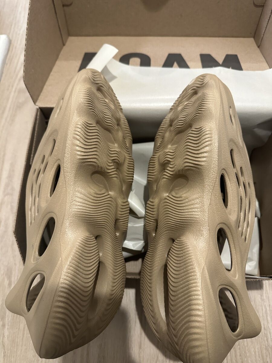 Adidas Yeezy Foam Runners GV6842 Size 9 Clay Taupe Brand New Adidas Yeezy Foam Runners GV6842 Size 9 Clay Taupe Brand New