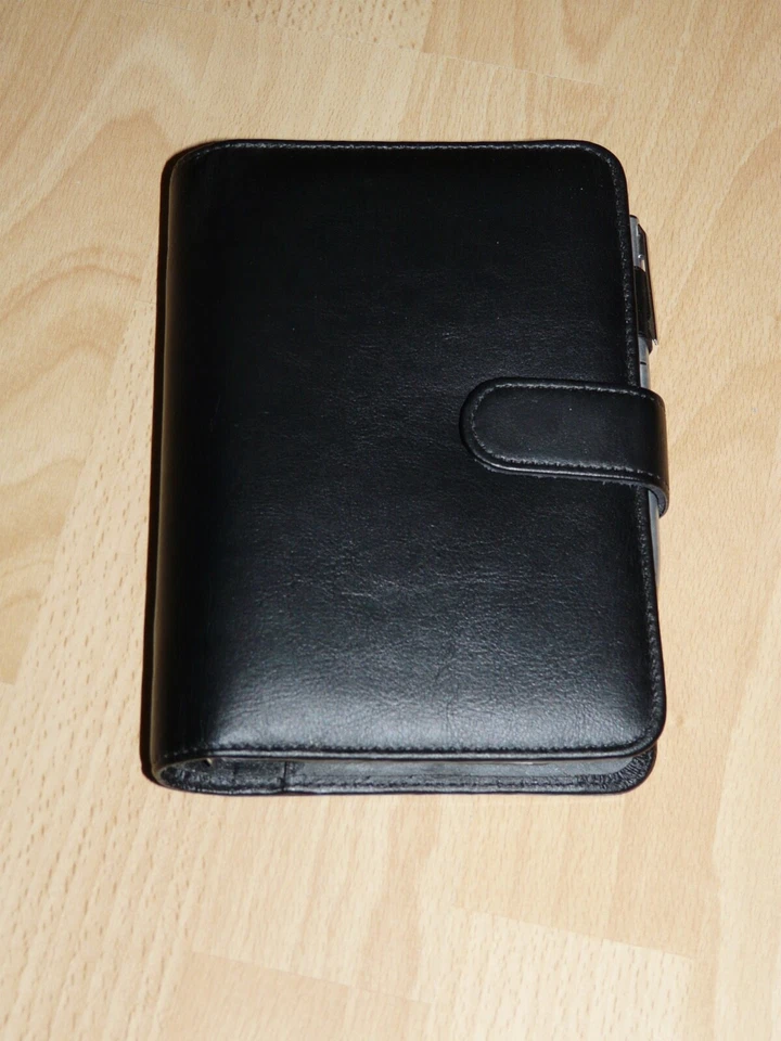 Terminplaner schwarz Din A6 - Kunstleder - ohne Kalendarium - Druckknopf -6-Ring