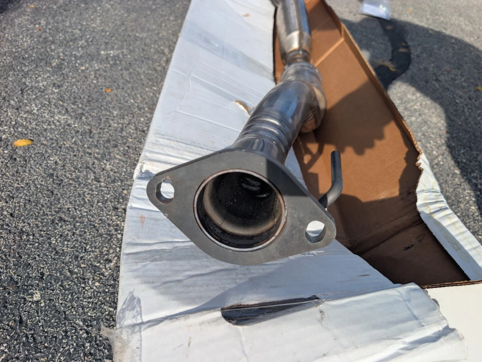 Walker Ultra EPA 14626 Direct Fit Catalytic Converter for 4.2l chevy gmc saab - Image 2 of 4