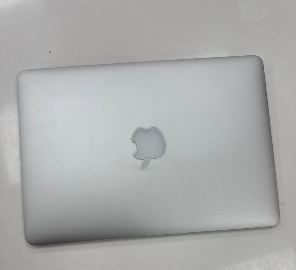 Apple MacBook Air 13" 2017 · i5 · 8GB · 512GB, photo 2 of 5