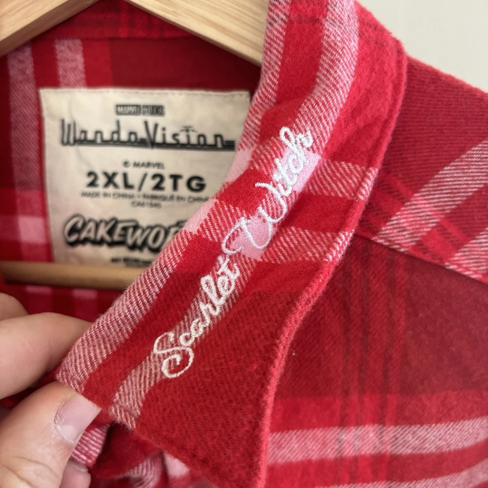 Camisa Cakeworthy Disney Wandavision Bruja Escarlata Marvel Franela Roja Unisex 2XL Foto 4 de 4
