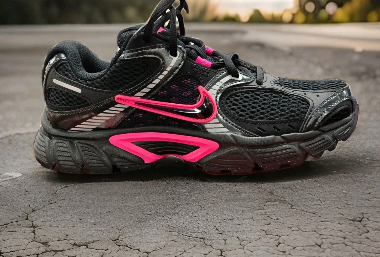 Women's Nike V5 RNR - Black/Pink