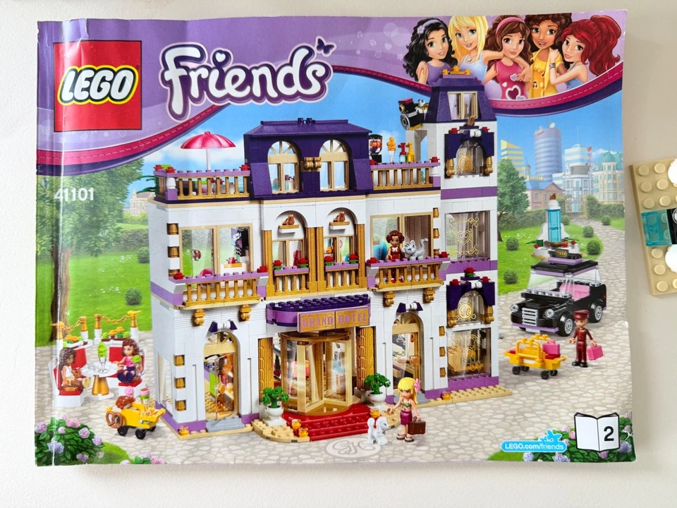 LEGO 41101 Friends - Heartlake Grand Hotel - 100% Complete - Image 2 of 4