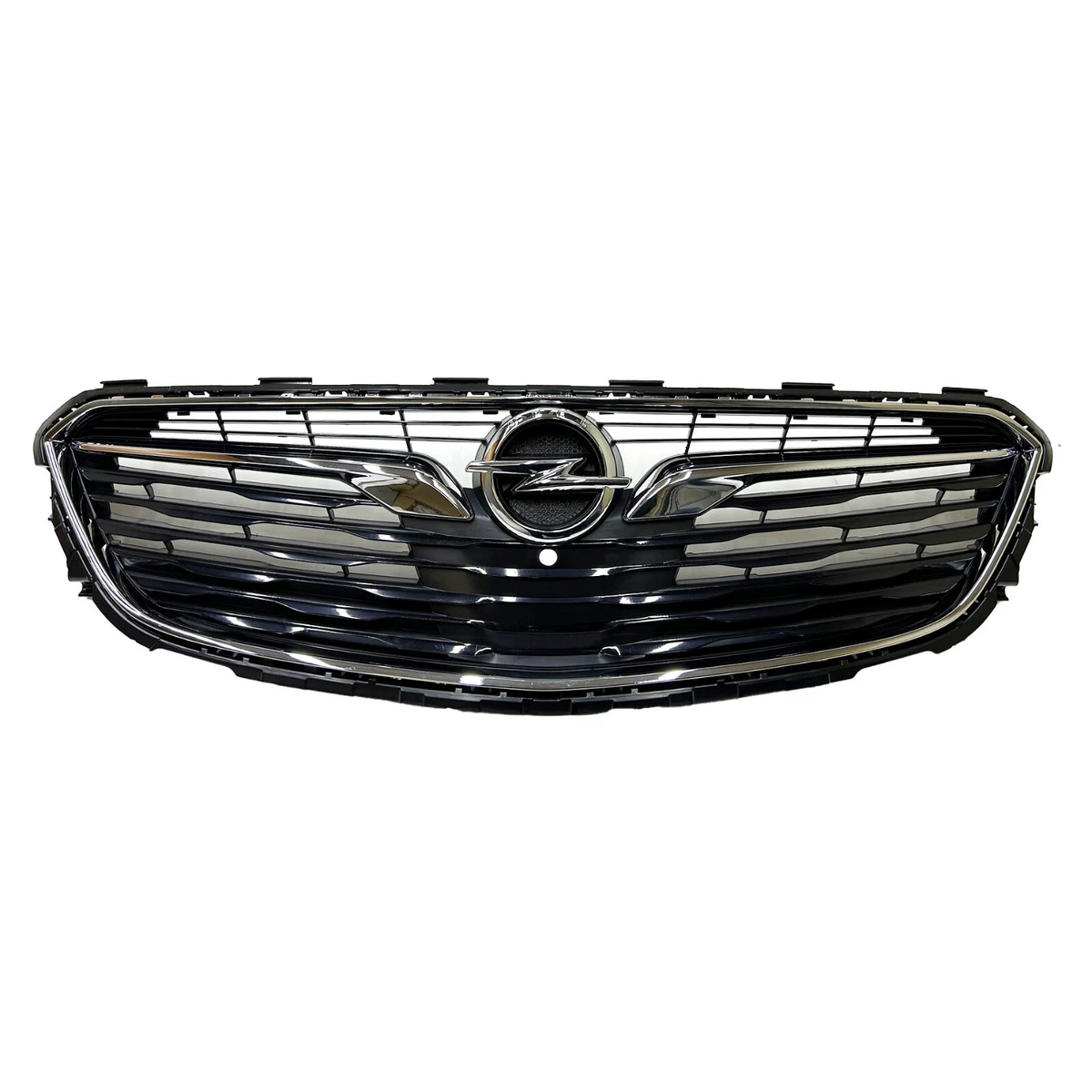 Opel Insignia 2017 - 2020 B Grille Chrome With Camera Hole SET