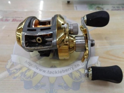 Abu Garcia Revo Elite Akatsuki Left Baitcast Reel Used F/S - Picture 2 of 7