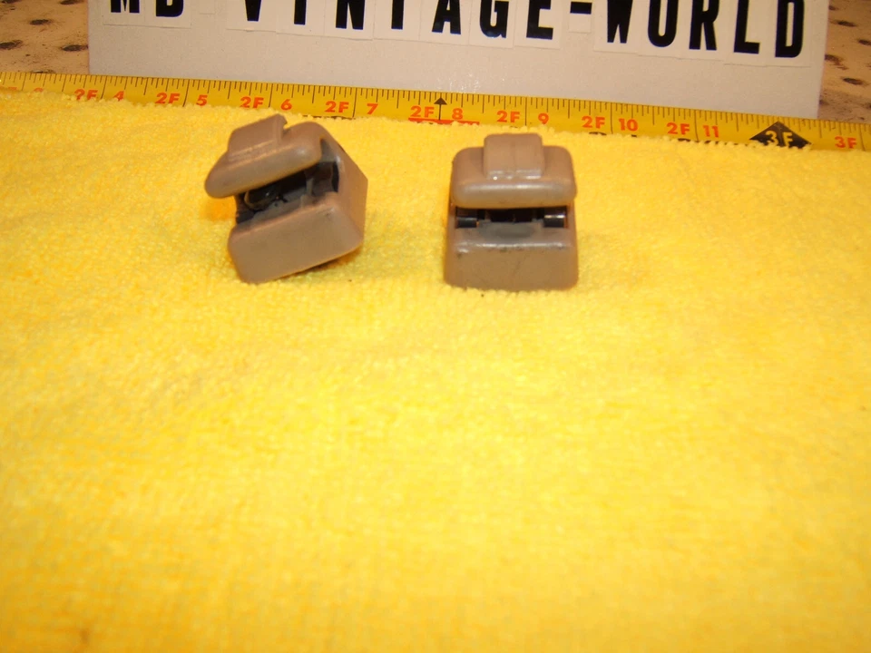 Mercedes Genuino 94-95 W124 C124 Parasol Iluminado Tipo PARGAMENTO OEM 2 Clips Foto 2 de 4