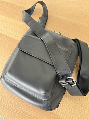 Leder Umhängetasche Crossbody Schwarz Fa JOST Neu 25x30x8 