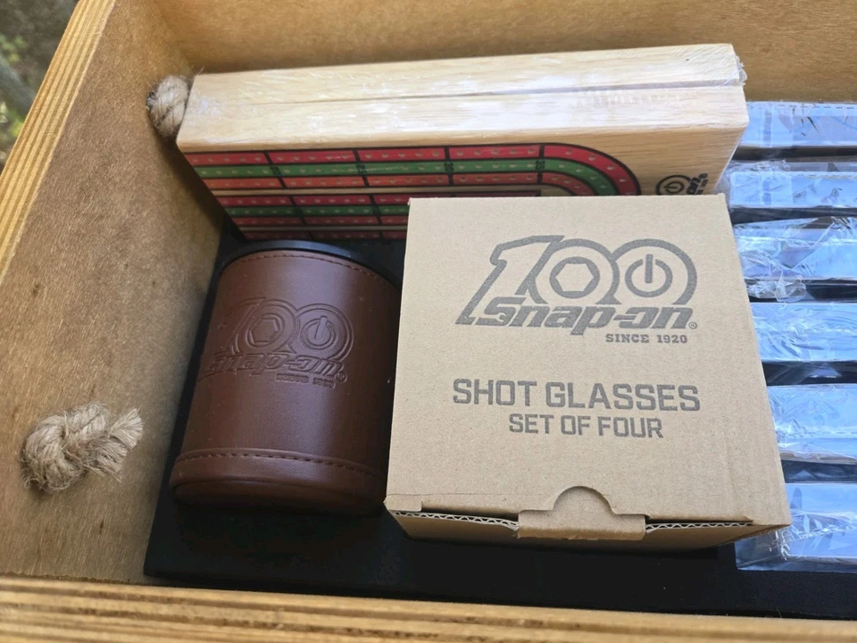 Ferramentas Snap-On 100º Aniversário Jogo Baú Poker Cribbage Blackjack Cartas Novas! - Imagem 4 de 4