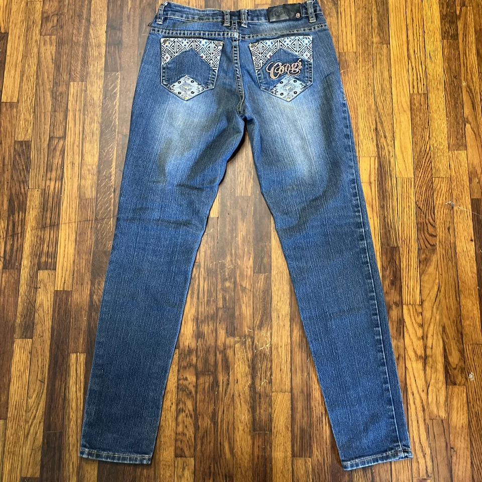 Coogi Women's Straight Jeans Embroidered Hand Pattern Denim 5/6 Low Rise - Image 2 of 4