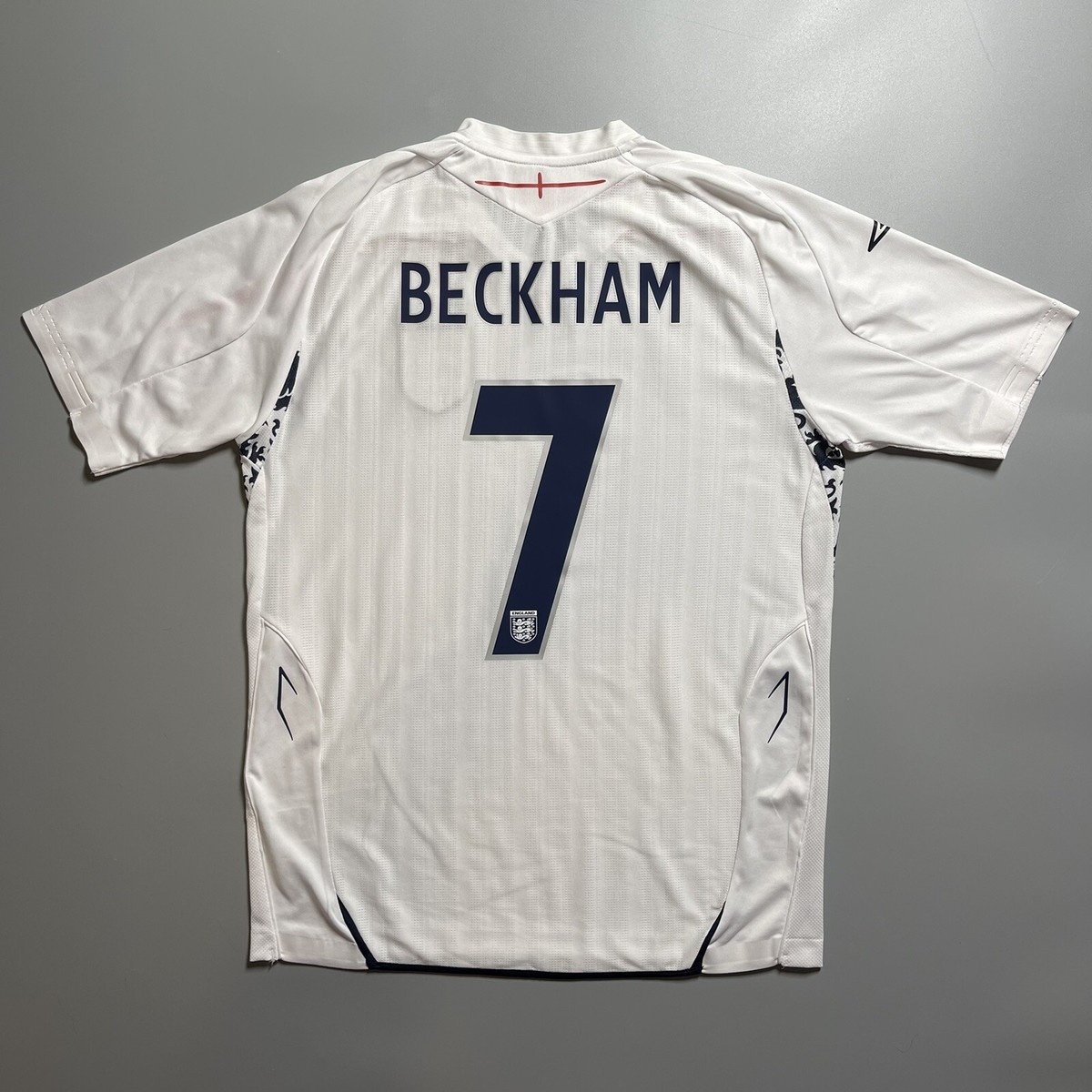 BECKHAM 7 Umbro サッカーウェア ゴールド&ホワイト 両面 ENGLAND UMBRO 2007/2009 FOOTBALL SOCCER HOME JERSEY #7 DAVID
