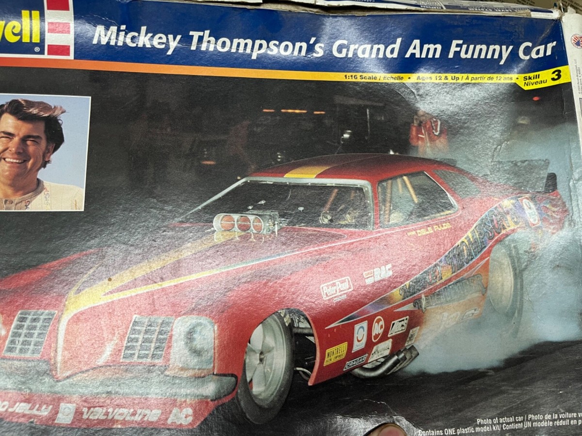 自動車 Mickey Thompson's Funny Car 1/16 Revell 1/16 Scale Mickey Thompson's Grand Am Funny Car #7684