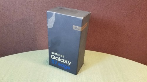 Samsung Galaxy S7 Edge 32 GB Gold Tone Cell Phone Cracked Screen - Picture 2 of 12