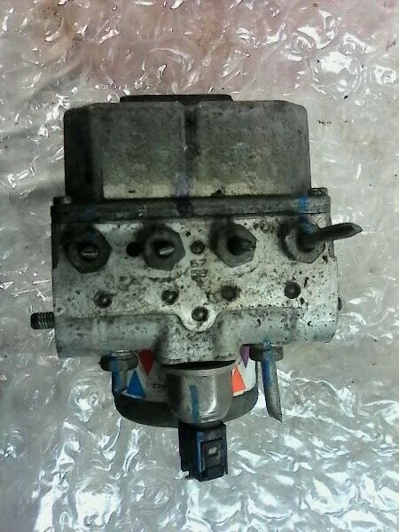 2007-2009 Cadillac SRX ABS Anti-Lock Brake Pump Assembly OEM - Image 2 of 4