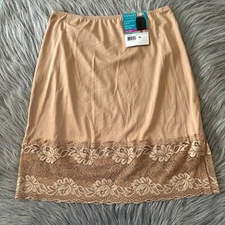 Vanity Fair Radiant Collection Half Slip Women Size Small 18" Brown Floral Lace
