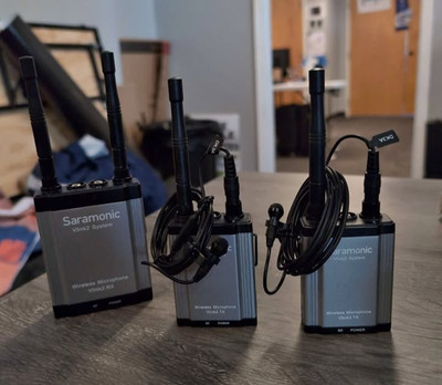 SARAMONIC 2.4 GHZ MICROPHONE SYSTEM VLINK2 KIT2 2TX+1RX *SLIGHTLY USED