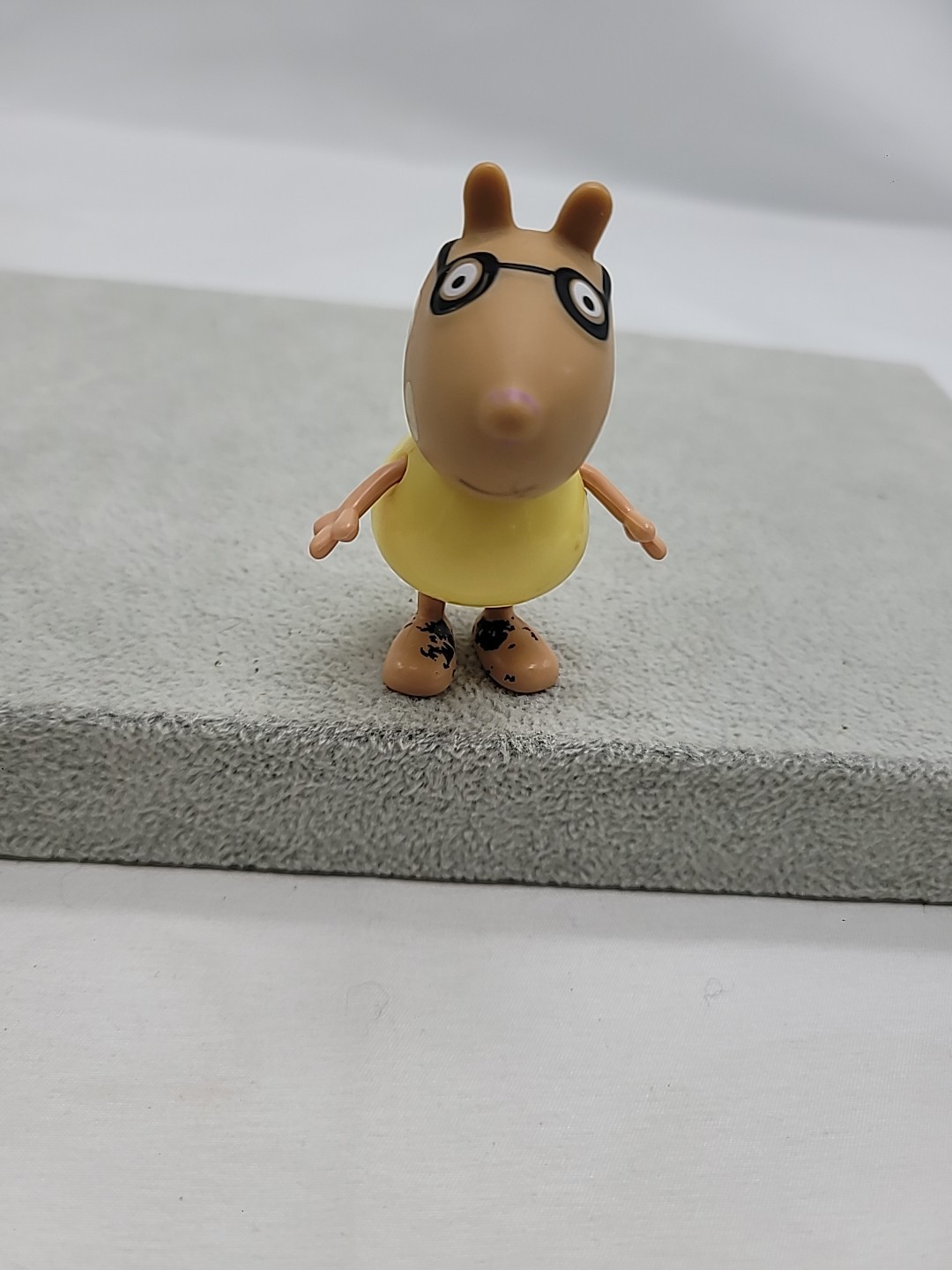 Peppa Pig PEDRO PONY Camicia Gialla 2 25" Mini Figure Bambola Jazwares