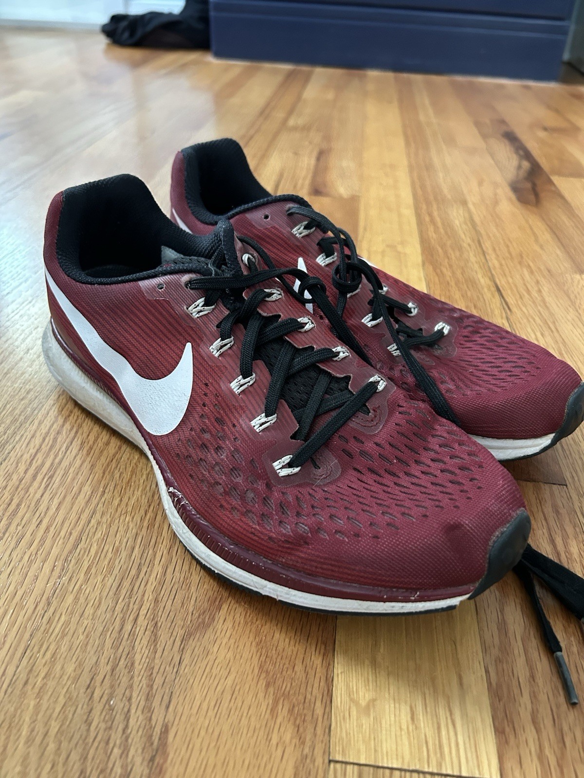 Nike Zoom Women’s Size 10 in Red