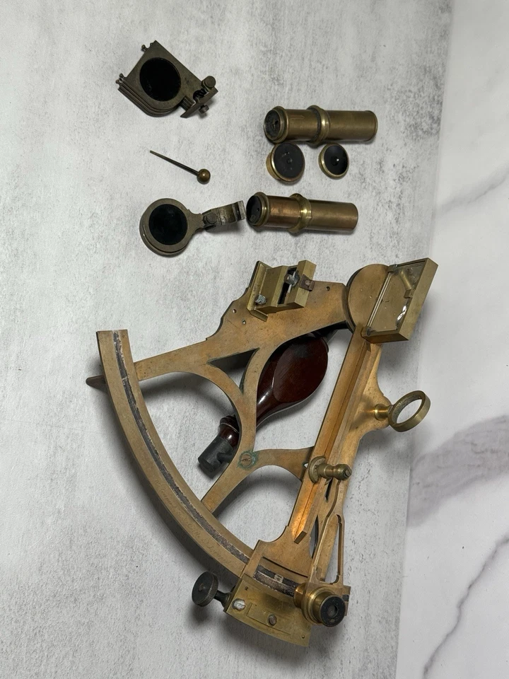 Sextante vintage de latón marino W Gerrard LIVERPOOL Foto 2 de 4