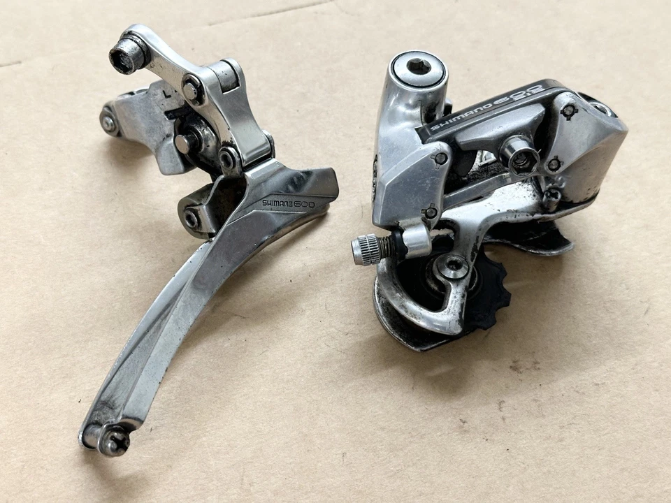 Câmbio traseiro dianteiro vintage Shimano 600 SIS RD-6208 FD-6207 Japão - Imagem 2 de 4