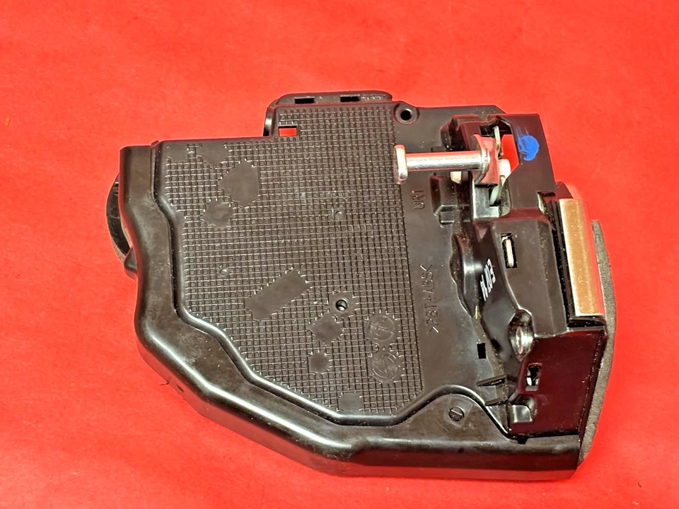 Cerradura puerta derecha DLA922 para 10-15 Lexus RX350 RX450H Foto 4 de 4