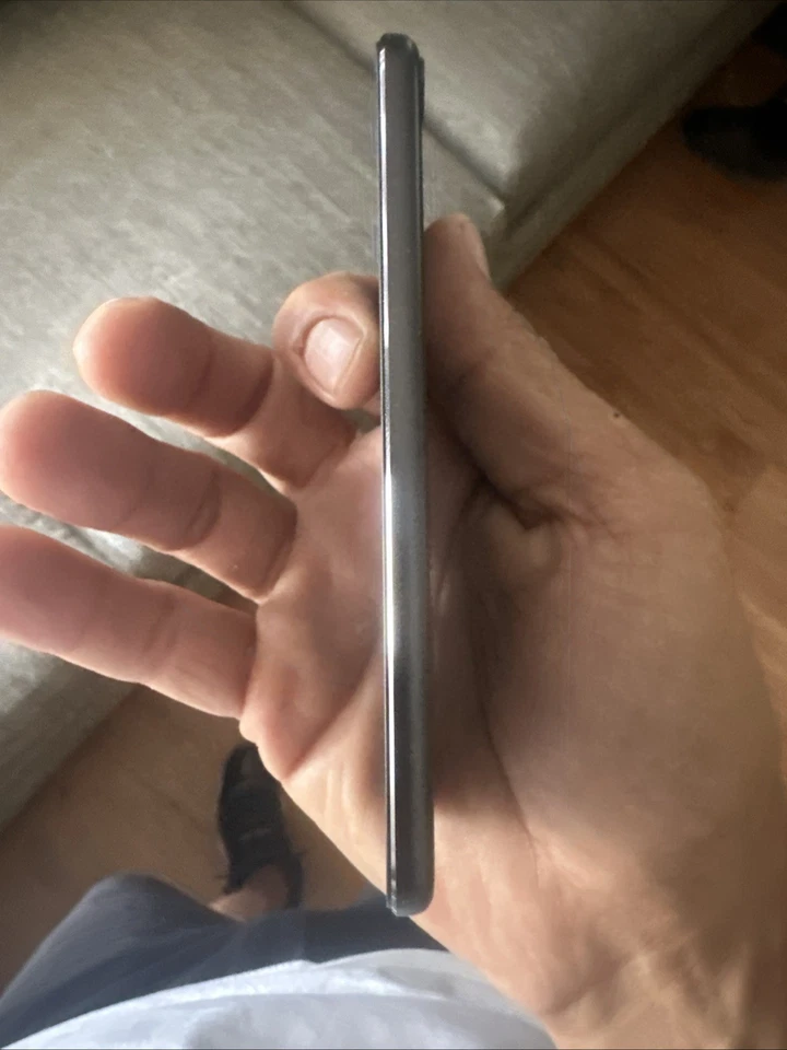 Apple iPod Touch 6th Gen 32GB SPACE GRAY A1574 Needs To Be Unlocked - Image 4 of 4