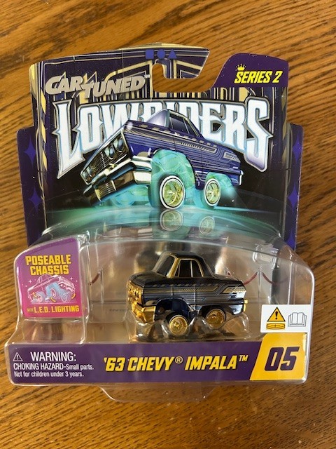 Car Tuned Lowrider Series 2 #5 '63 Chevy Impala Show Glow LED New