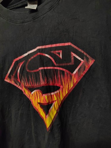 Superman T-Shirt Fire Print Logo DC Comics Hero Size Large Vintage Graphic Tee - Picture 3 of 6