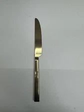 Oneida 9 1/2" Dinner Knife with 18/0 Stainless Grade, Chef's Table Gold B408KDTF