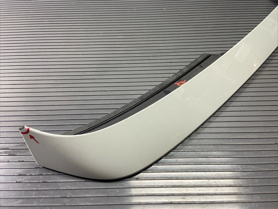 2009-2017 Volkswagen Tiguan Rear Trunk Lid SpOiler Pure White OEM *NOTE* - Image 3 of 4