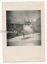 Photo vintage 1952 - fillettes sur un manège forain avion suspendu dans un zoo