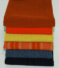 HAND DYED RUG HOOKING WOOL Mill-Dyed ~ "ROCKETS RED GLARE" (6-pcs, each 1/16 yd)