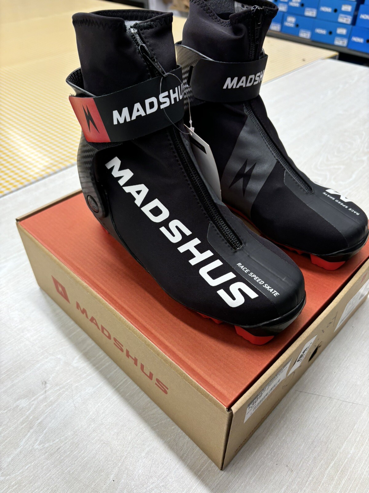 SALOMON STIVALE NORDICO MADSHUS RACE SPEED SKATE VARIE MISURE 37 38 40 45. NUOVO