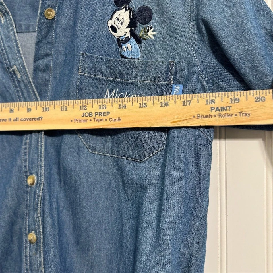 Camisa jeans feminina bordada manga curta Mickey Unlimited Disney vintage anos 90 - Imagem 4 de 4