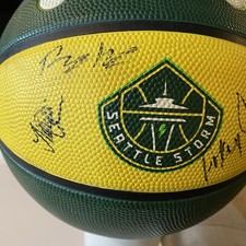 2024 Seattle Storm Team Signed Autographed Basketball Cash Muhl Nneka + Legends!