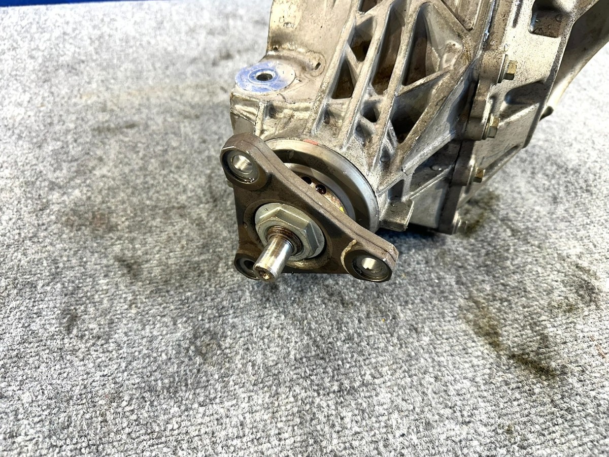 2012-2014 CHRYSLER 300C SRT8 OEM REAR GETRAG AXLE DIFFERENTIAL