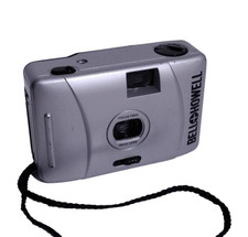 BELL HOWELL Point And Shoot 35MM Film Camera Focus Free 28MM Lens Prime VTG