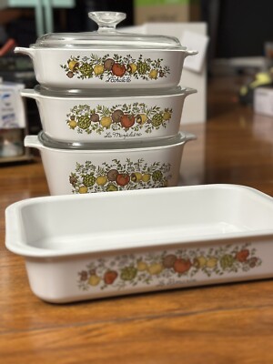 Vintage Corningware Spice Of Life Set of 4 Casserole Dishes. Excellent Condition