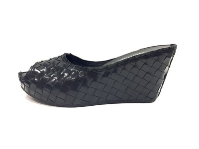 mia black platform sandals