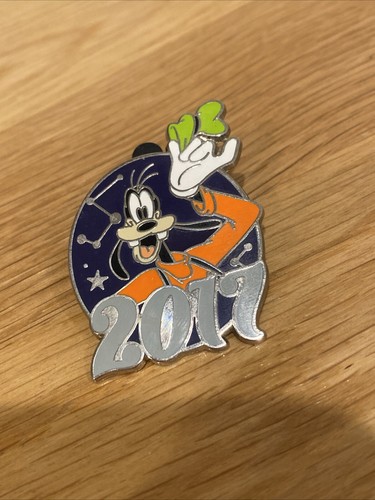 Disney Parks 2017 Mystery Constellations Collection Goofy Disney Pin - Bild 1 von 2