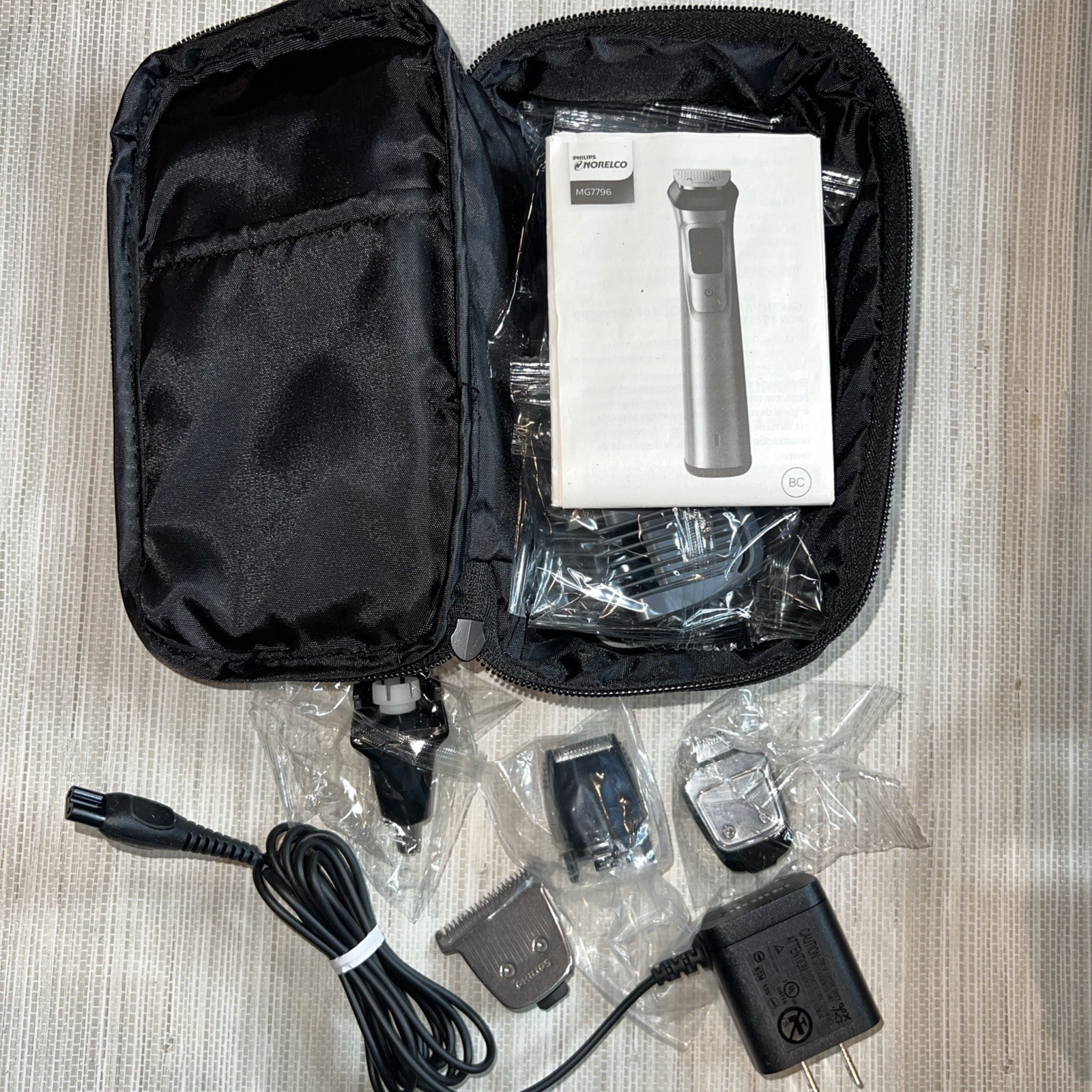 Philips Norelco MG7796 Multigroom 9000 ACCESSORIES, CHARGER 