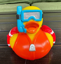 Munchkin Rubber Ducky Duck Snorkel Water Swimming Hot Sensor 2005 Vintage Mask