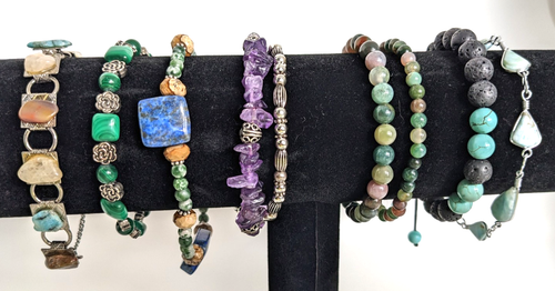 Konvolut 8 Halbedelsteine Armbänder Amethyst Malachit Lapiz Achat